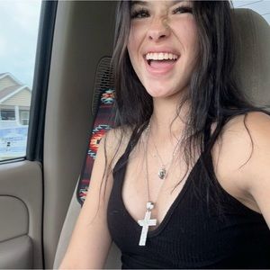 Meet your Posher, Lexi